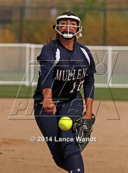 Thumbnail 1 in Mullen vs Niwot (CHSAA 4A First Round Playoff) photogallery.