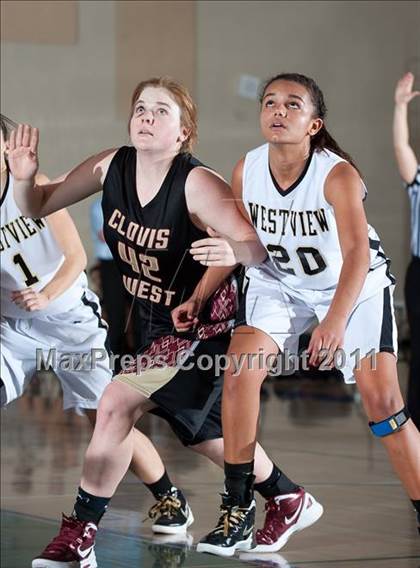 Thumbnail 3 in Clovis West vs Westview (So Cal Holiday Prep Classic) photogallery.