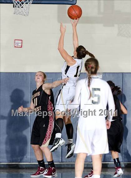 Thumbnail 1 in Clovis West vs Westview (So Cal Holiday Prep Classic) photogallery.