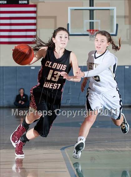 Thumbnail 2 in Clovis West vs Westview (So Cal Holiday Prep Classic) photogallery.