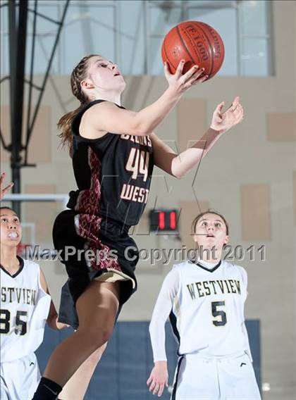 Thumbnail 1 in Clovis West vs Westview (So Cal Holiday Prep Classic) photogallery.