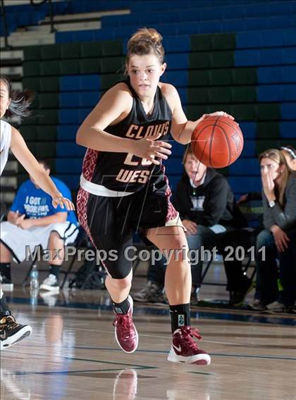 Thumbnail 3 in Clovis West vs Westview (So Cal Holiday Prep Classic) photogallery.