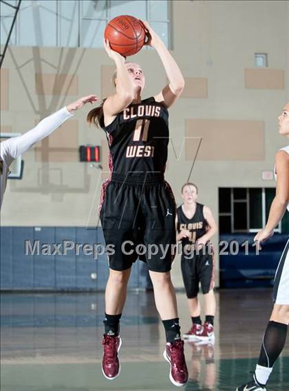 Thumbnail 1 in Clovis West vs Westview (So Cal Holiday Prep Classic) photogallery.