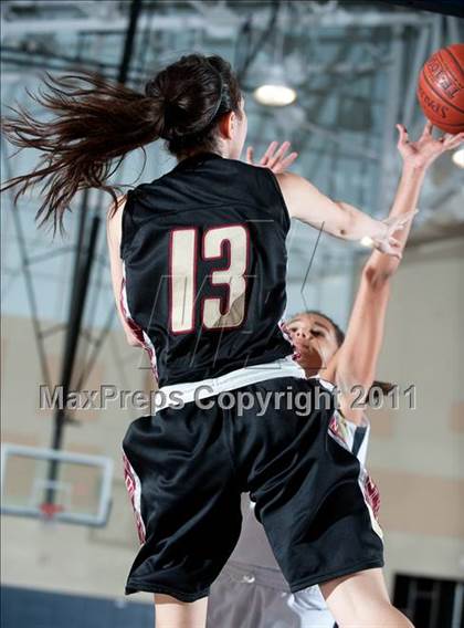 Thumbnail 3 in Clovis West vs Westview (So Cal Holiday Prep Classic) photogallery.