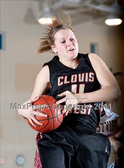 Thumbnail 1 in Clovis West vs Westview (So Cal Holiday Prep Classic) photogallery.