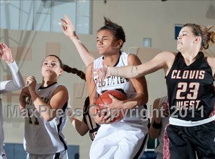 Thumbnail 2 in Clovis West vs Westview (So Cal Holiday Prep Classic) photogallery.