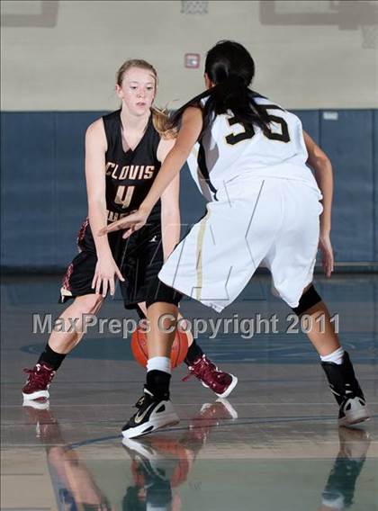 Thumbnail 1 in Clovis West vs Westview (So Cal Holiday Prep Classic) photogallery.
