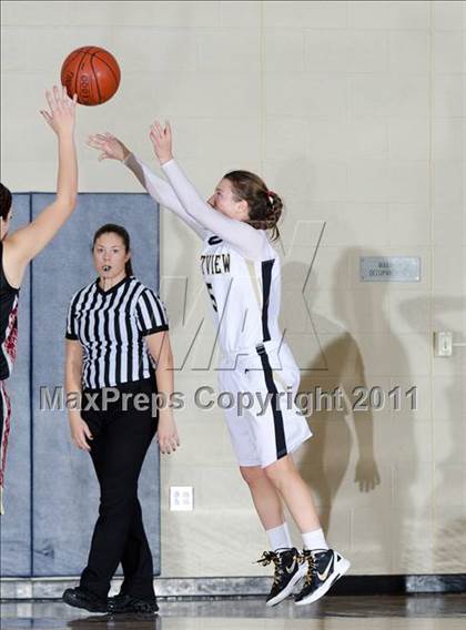 Thumbnail 3 in Clovis West vs Westview (So Cal Holiday Prep Classic) photogallery.