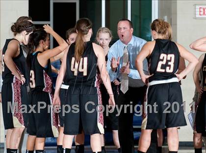 Thumbnail 3 in Clovis West vs Westview (So Cal Holiday Prep Classic) photogallery.