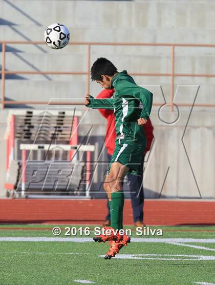 Thumbnail 2 in Cathedral Catholic vs. Santa Barbara (CIF SoCal Regional D1 Semifinal) photogallery.