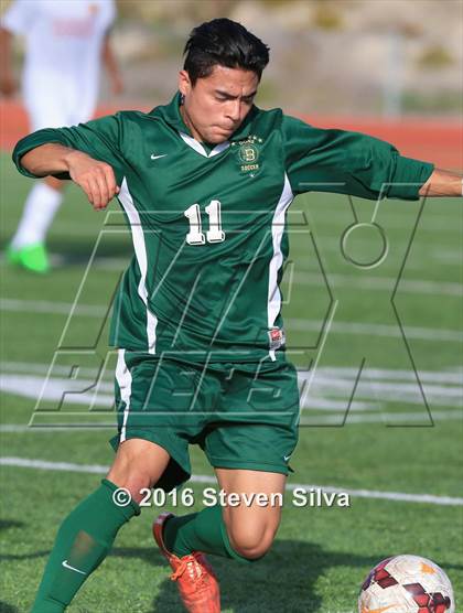 Thumbnail 3 in Cathedral Catholic vs. Santa Barbara (CIF SoCal Regional D1 Semifinal) photogallery.