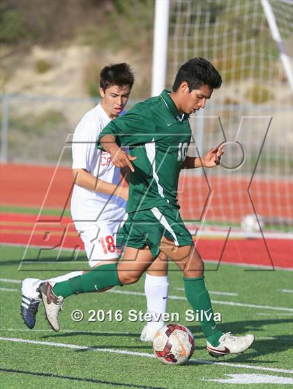 Thumbnail 3 in Cathedral Catholic vs. Santa Barbara (CIF SoCal Regional D1 Semifinal) photogallery.