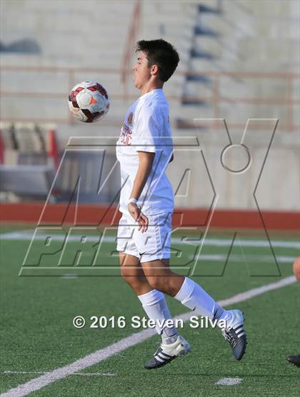 Thumbnail 1 in Cathedral Catholic vs. Santa Barbara (CIF SoCal Regional D1 Semifinal) photogallery.