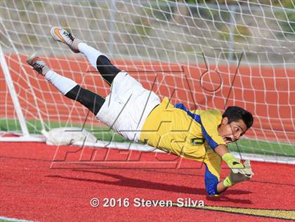 Thumbnail 1 in Cathedral Catholic vs. Santa Barbara (CIF SoCal Regional D1 Semifinal) photogallery.