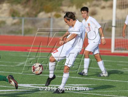 Thumbnail 1 in Cathedral Catholic vs. Santa Barbara (CIF SoCal Regional D1 Semifinal) photogallery.