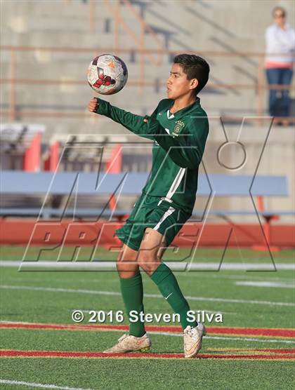 Thumbnail 1 in Cathedral Catholic vs. Santa Barbara (CIF SoCal Regional D1 Semifinal) photogallery.