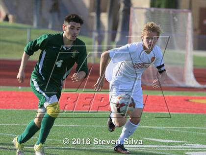 Thumbnail 2 in Cathedral Catholic vs. Santa Barbara (CIF SoCal Regional D1 Semifinal) photogallery.