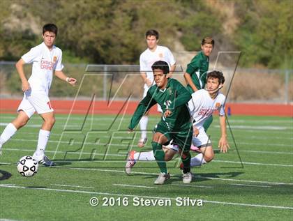 Thumbnail 2 in Cathedral Catholic vs. Santa Barbara (CIF SoCal Regional D1 Semifinal) photogallery.