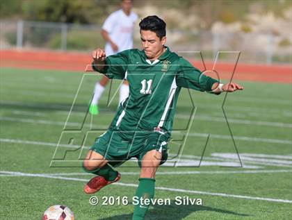 Thumbnail 2 in Cathedral Catholic vs. Santa Barbara (CIF SoCal Regional D1 Semifinal) photogallery.