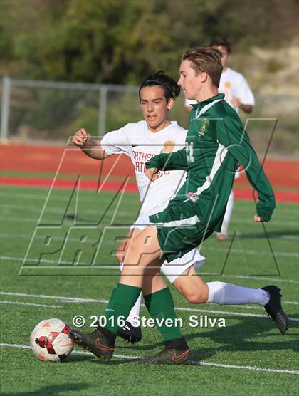Thumbnail 2 in Cathedral Catholic vs. Santa Barbara (CIF SoCal Regional D1 Semifinal) photogallery.