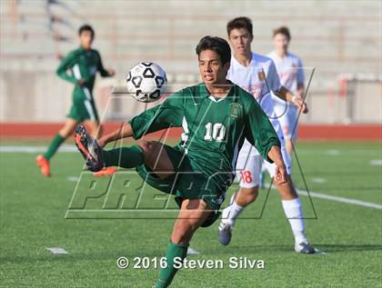 Thumbnail 2 in Cathedral Catholic vs. Santa Barbara (CIF SoCal Regional D1 Semifinal) photogallery.