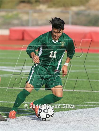 Thumbnail 3 in Cathedral Catholic vs. Santa Barbara (CIF SoCal Regional D1 Semifinal) photogallery.