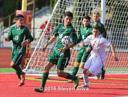 Thumbnail 1 in Cathedral Catholic vs. Santa Barbara (CIF SoCal Regional D1 Semifinal) photogallery.