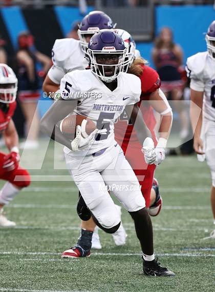 Thumbnail 1 in Providence Day vs. Northwestern (at Bank of America Stadium) photogallery.