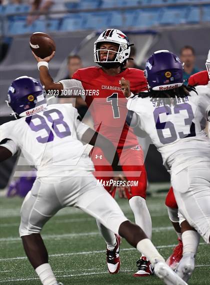 Thumbnail 3 in Providence Day vs. Northwestern (at Bank of America Stadium) photogallery.