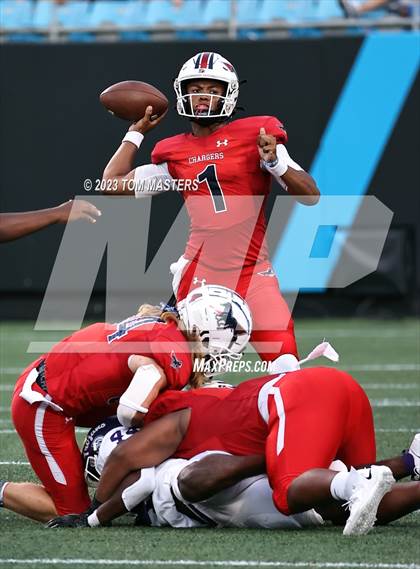 Thumbnail 3 in Providence Day vs. Northwestern (at Bank of America Stadium) photogallery.