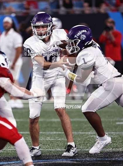 Thumbnail 3 in Providence Day vs. Northwestern (at Bank of America Stadium) photogallery.