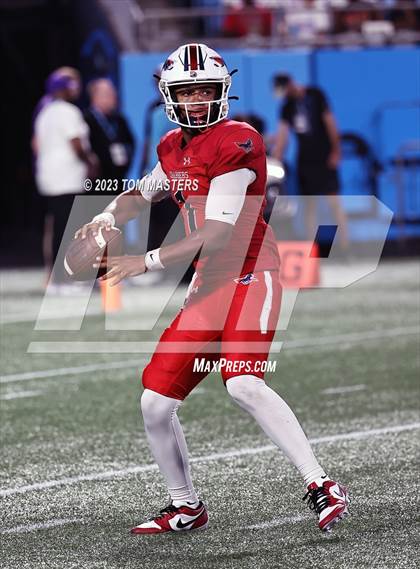 Thumbnail 3 in Providence Day vs. Northwestern (at Bank of America Stadium) photogallery.