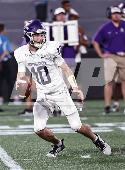 Thumbnail 3 in Providence Day vs. Northwestern (at Bank of America Stadium) photogallery.