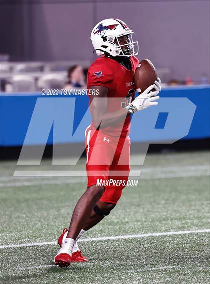 Thumbnail 2 in Providence Day vs. Northwestern (at Bank of America Stadium) photogallery.