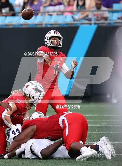 Thumbnail 2 in Providence Day vs. Northwestern (at Bank of America Stadium) photogallery.