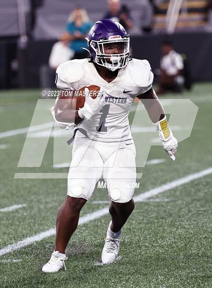 Thumbnail 2 in Providence Day vs. Northwestern (at Bank of America Stadium) photogallery.
