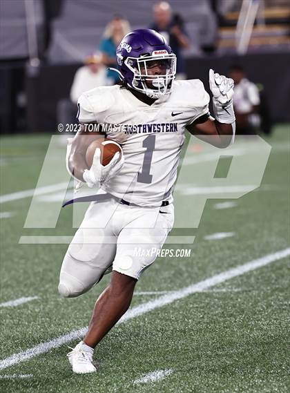 Thumbnail 3 in Providence Day vs. Northwestern (at Bank of America Stadium) photogallery.