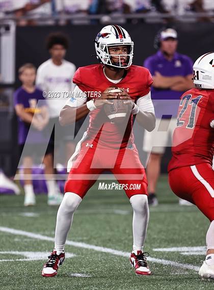 Thumbnail 1 in Providence Day vs. Northwestern (at Bank of America Stadium) photogallery.