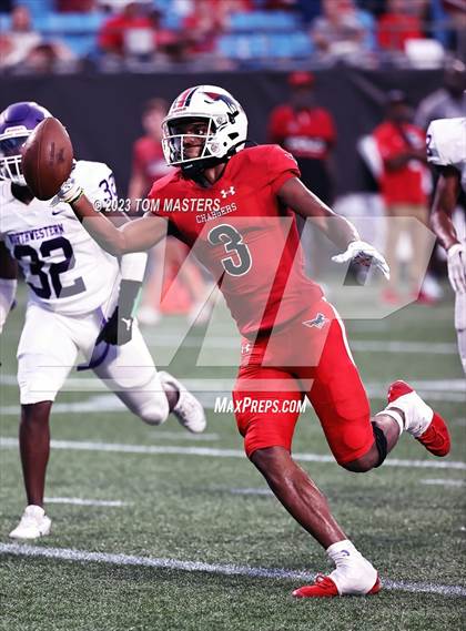 Thumbnail 3 in Providence Day vs. Northwestern (at Bank of America Stadium) photogallery.