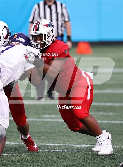 Thumbnail 3 in Providence Day vs. Northwestern (at Bank of America Stadium) photogallery.