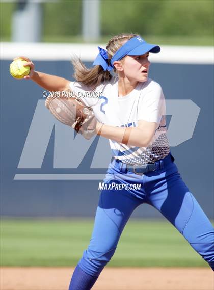 Thumbnail 2 in Parkland vs. Hempfield Area (PIAA 6A Championship) photogallery.