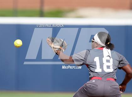 Thumbnail 2 in Parkland vs. Hempfield Area (PIAA 6A Championship) photogallery.