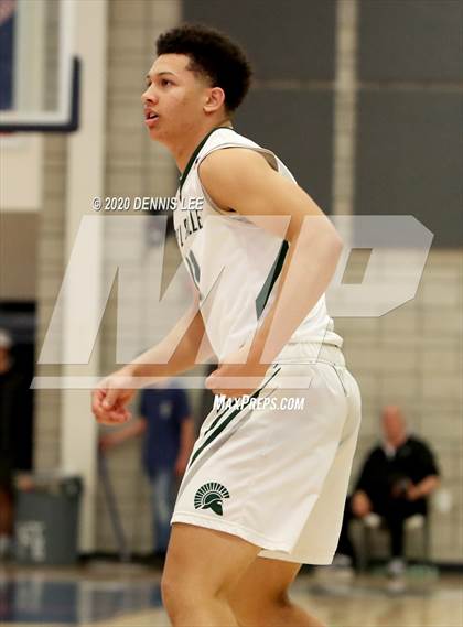Thumbnail 2 in De La Salle vs. Granada (CIF NCS D1 Final) photogallery.
