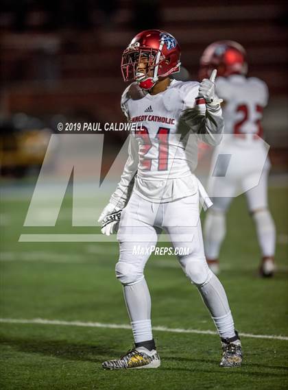 Thumbnail 3 in Kennedy Catholic @ Beamer photogallery.