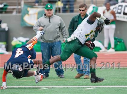 Thumbnail 2 in Sachse vs. Longview (5A Division 2 Region 2 Area) photogallery.