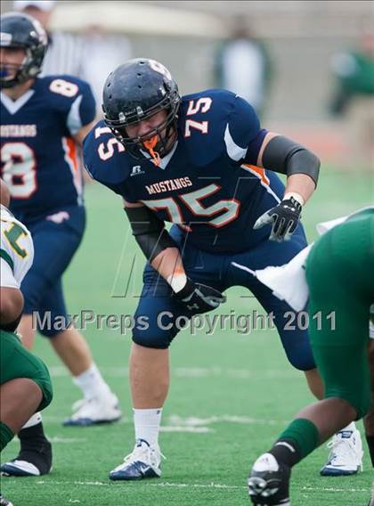 Thumbnail 3 in Sachse vs. Longview (5A Division 2 Region 2 Area) photogallery.