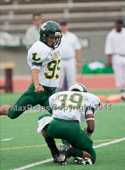 Thumbnail 3 in Sachse vs. Longview (5A Division 2 Region 2 Area) photogallery.