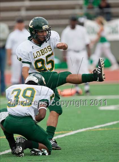 Thumbnail 3 in Sachse vs. Longview (5A Division 2 Region 2 Area) photogallery.