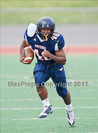 Thumbnail 2 in Sachse vs. Longview (5A Division 2 Region 2 Area) photogallery.