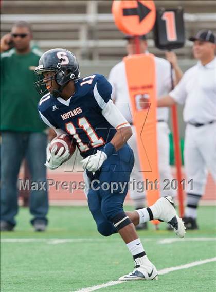 Thumbnail 3 in Sachse vs. Longview (5A Division 2 Region 2 Area) photogallery.